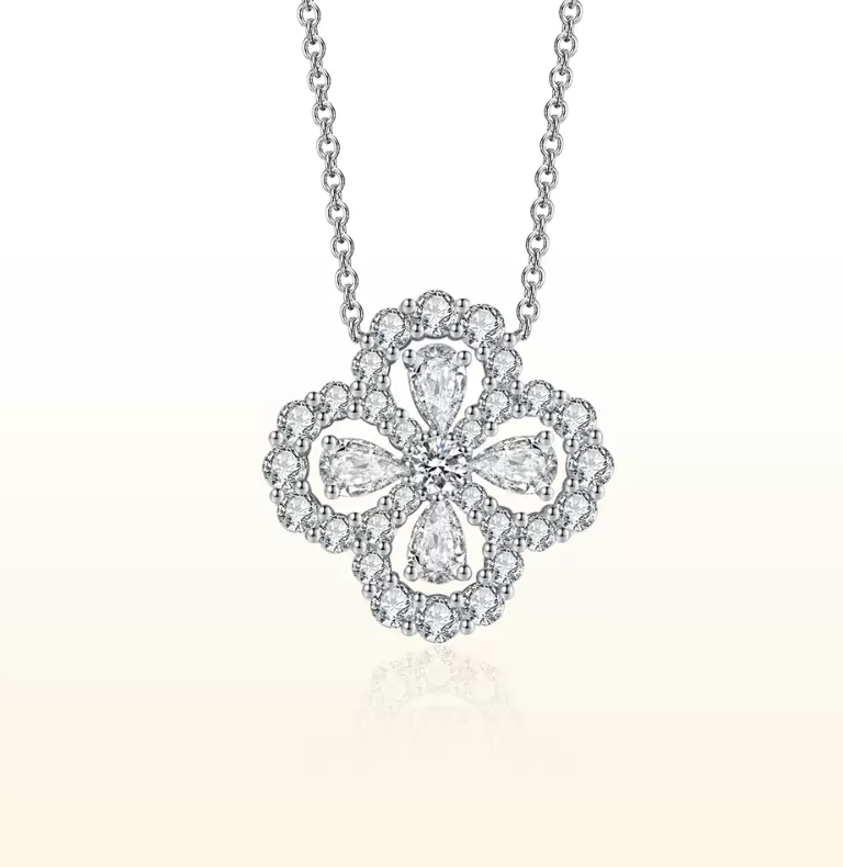 LOOP  Necklace in 18K Gold